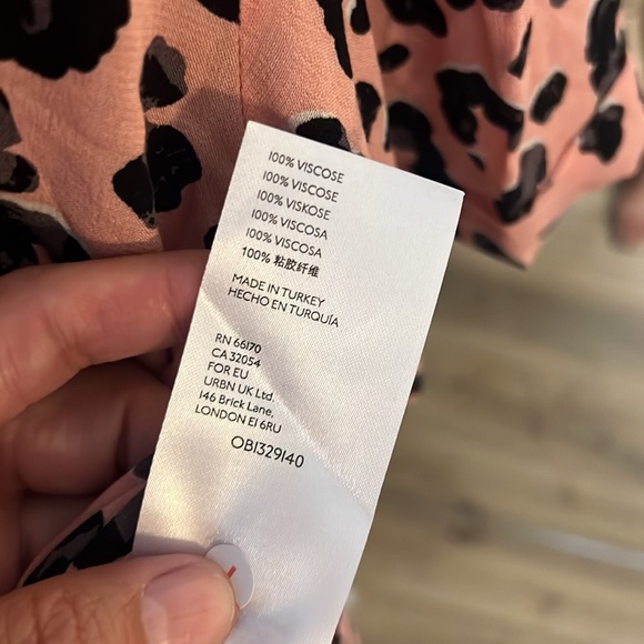 NWT. Maeve by Anthropologie, Leopard Print Pink Women's dress/top/duster. Medium - Picture 12 of 12